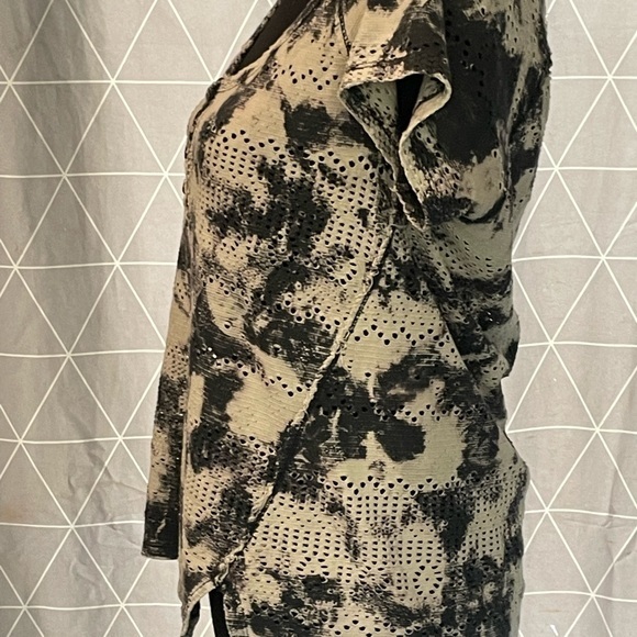 We the free women’s shirt - Picture 11 of 12